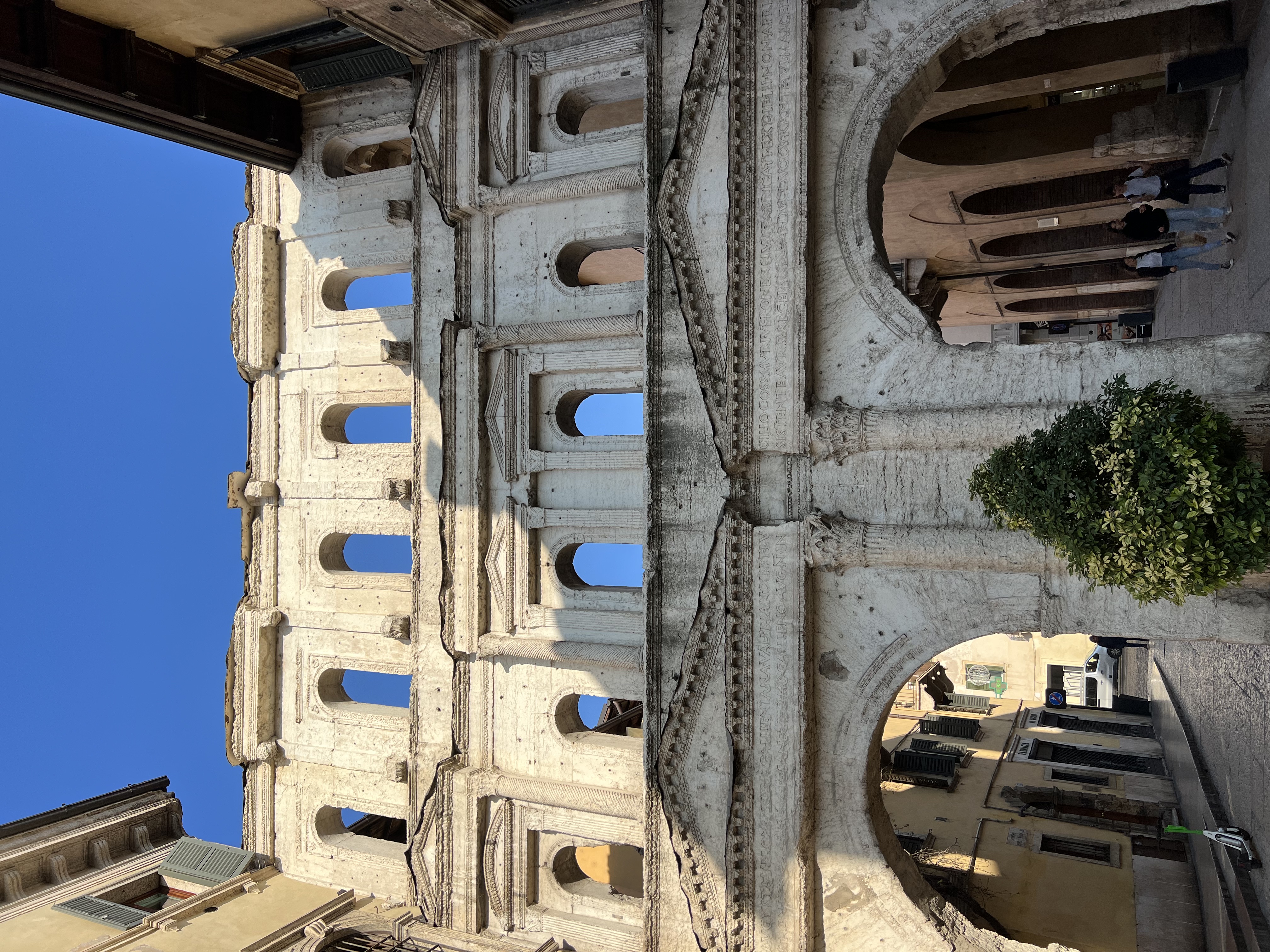Porta Borsari